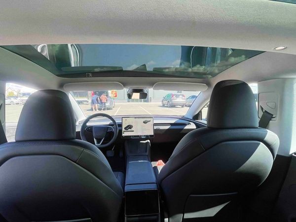 305 Авто на свадьбу Tesla Model 3 cерая с водителем LyeL