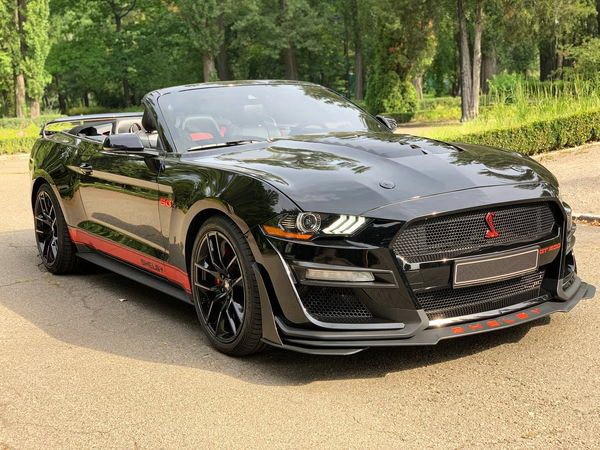 427 Кабриолет Ford Mustang GT 5.0 черный без водителя Pmke