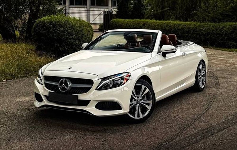 081 Mercedes-Benz C300 Cabrio белый без водителя Pm6q