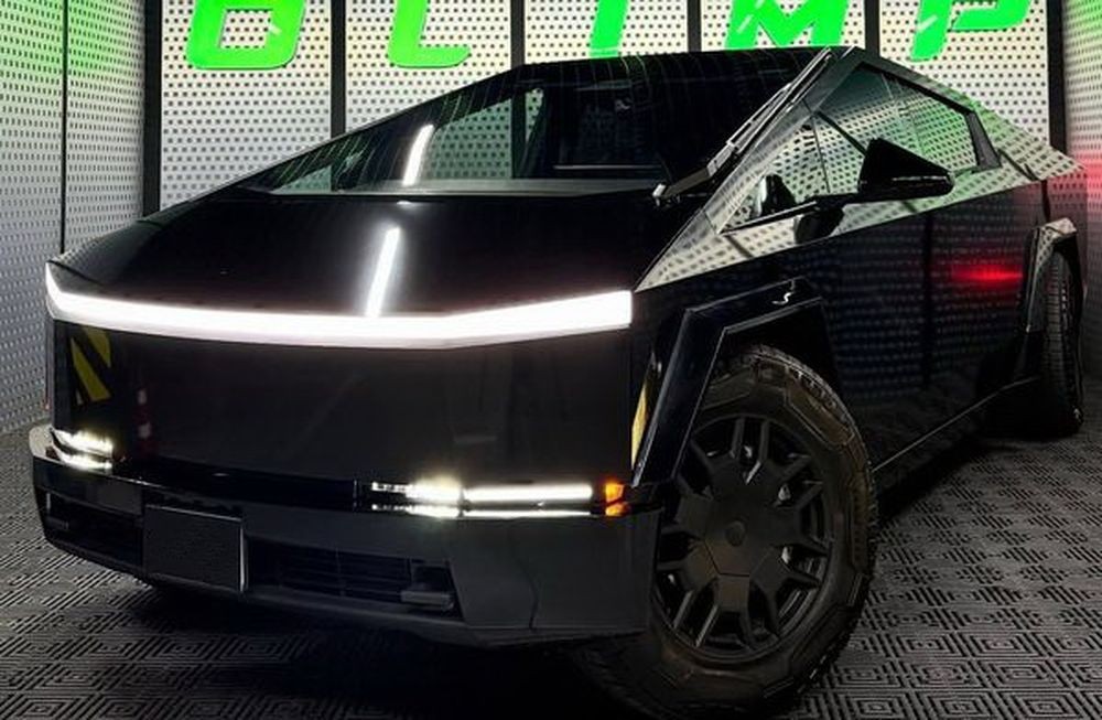 351 Tesla Cybertruck черный с водителем на фотосессию съемки k9nN