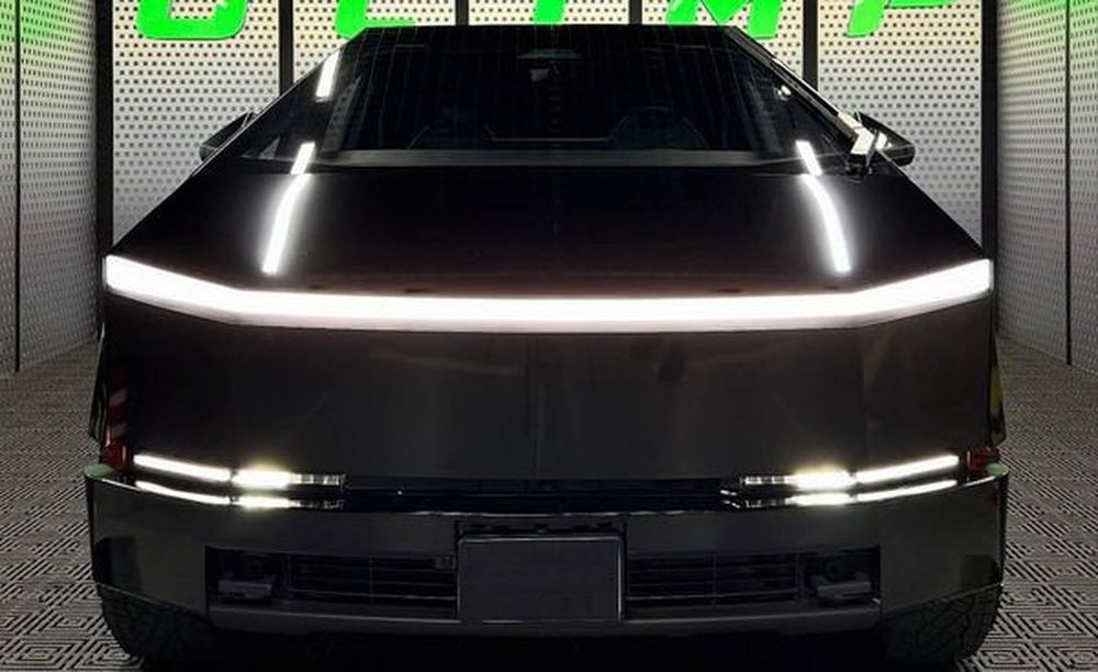 351 Tesla Cybertruck черный с водителем на фотосессию съемки k9nN