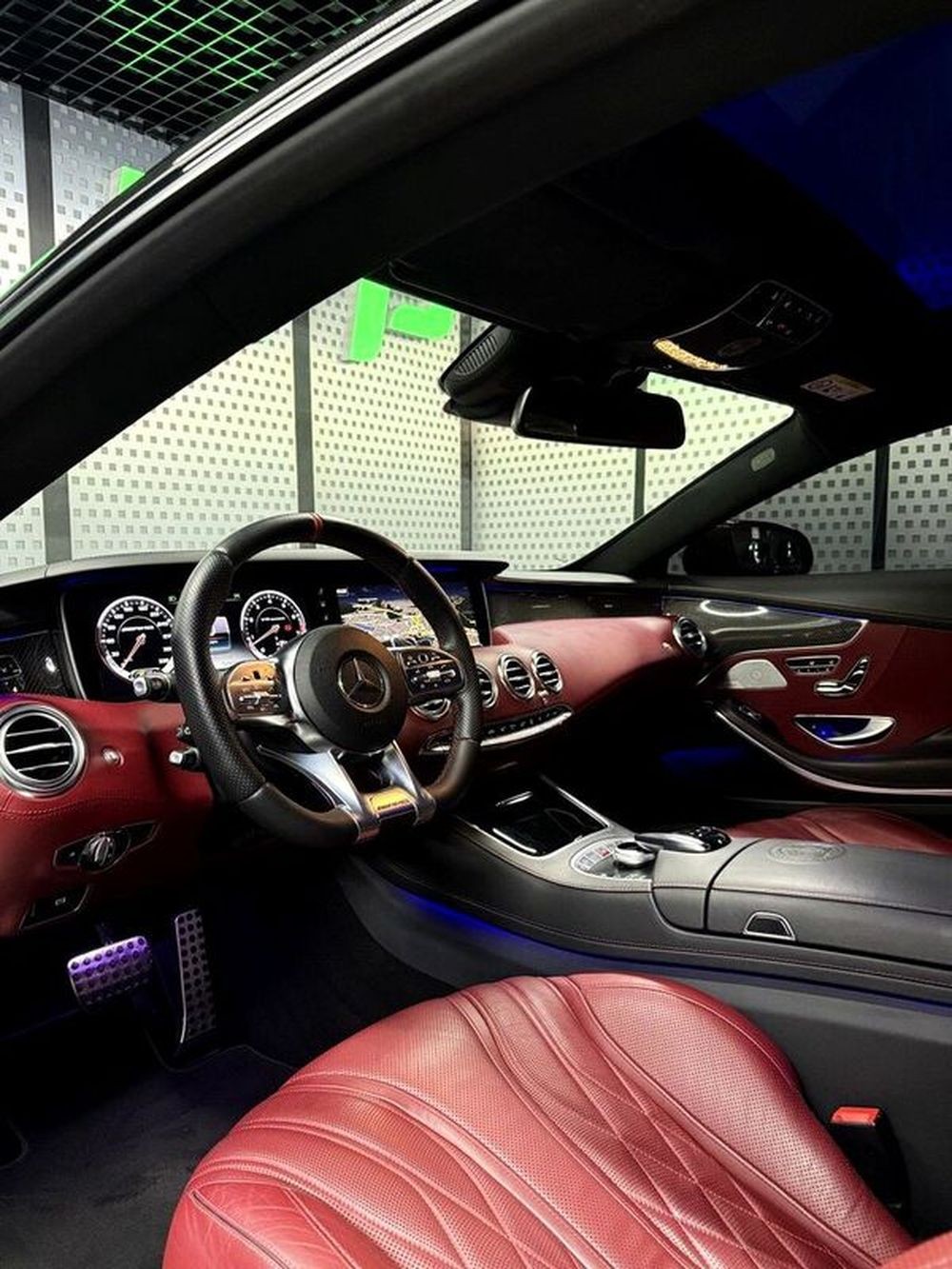 217 Mercedes-Benz S63 Coupe черный без водителя nmyQ