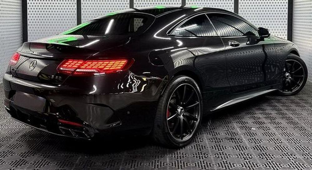 217 Mercedes-Benz S63 Coupe черный с водителем 5Ma5