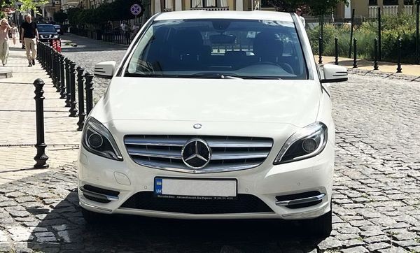 437 Авто на свадьбу Mercedes Benz W246 B class белый wvwg