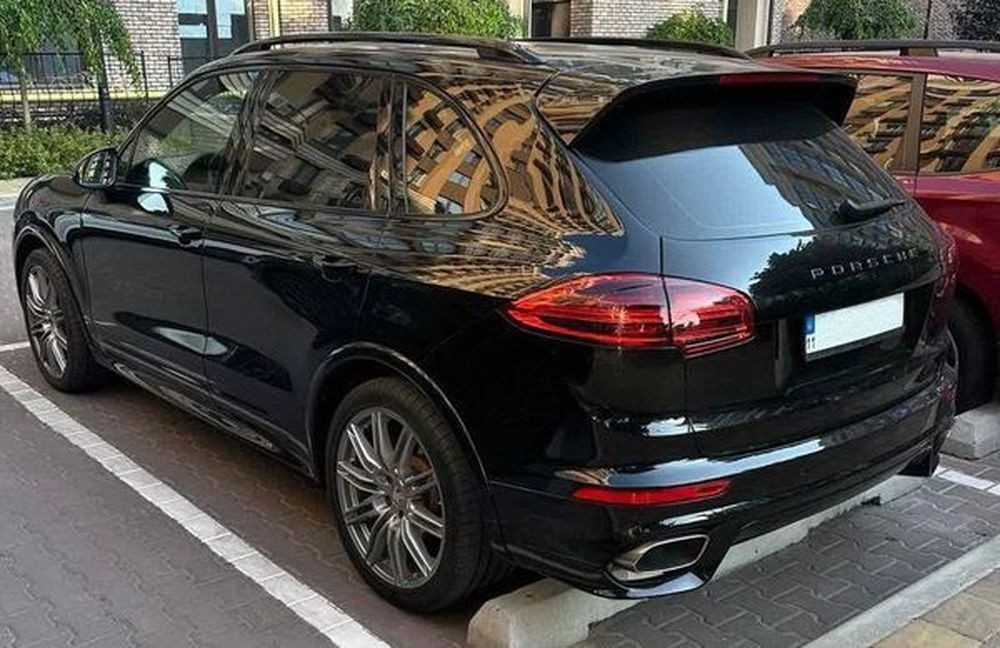 259 Porsche Cayenne черный на свадьбу с водителем xKX4