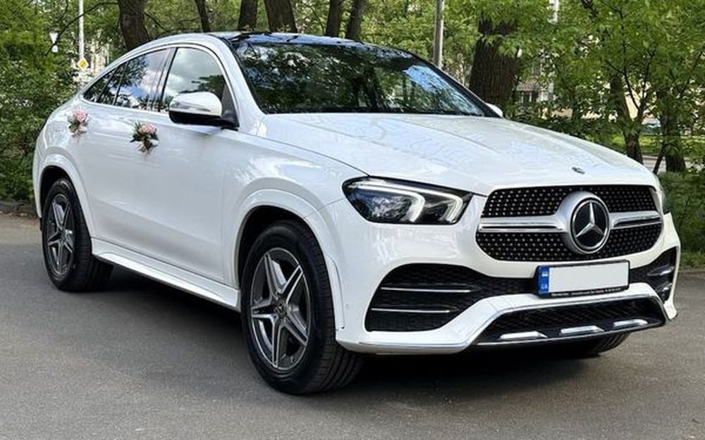 244 Джип Mercedes-Benz AMG Gle Coupe белый на свадьбу AkXA