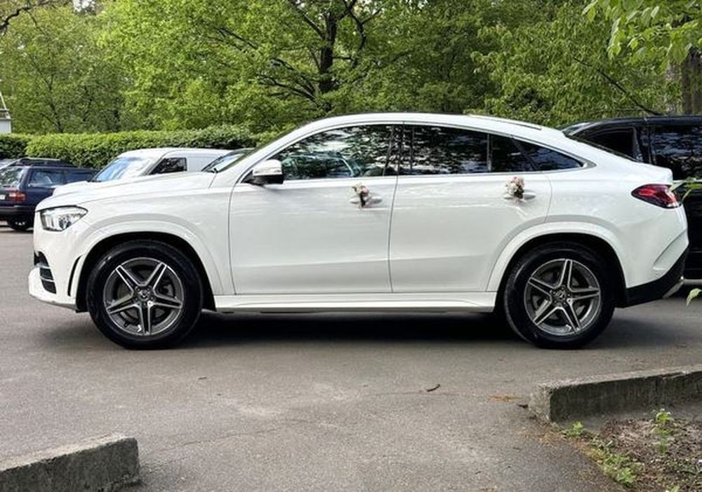 244 Джип Mercedes-Benz AMG Gle Coupe белый на свадьбу AkXA