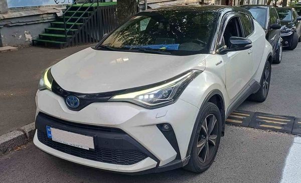 083 Внедорожник на свадьбу Toyota CH-R 2019 белый va6e