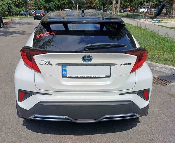 083 Внедорожник на свадьбу Toyota CH-R 2019 белый va6e