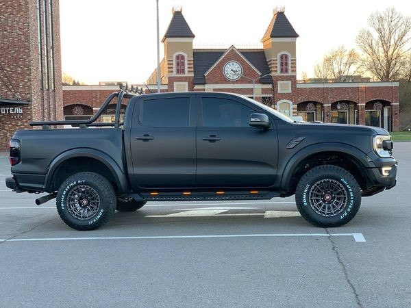 276 Пикап Ford Ranger Raptor без водителя zLwd
