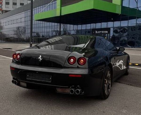 281 Ferrari 612 черная для фотосессии съемки 1NK5