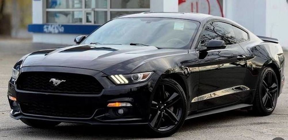 393 Ford Mustang GT черный с водителем W9B0