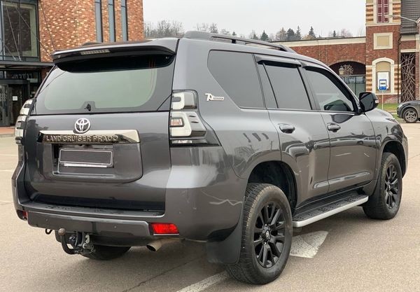 226 Toyota Prado 70 Anniversary с водителем zLwN