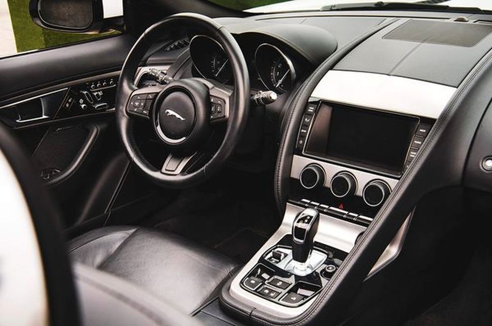 441 Jaguar F-Type кабриолет белый с водителем QLoB