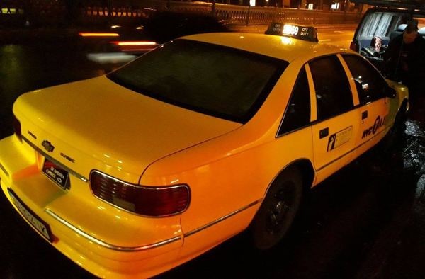 115 Chevrolet Caprice автомобиль желтое такси на съемки 3BVb