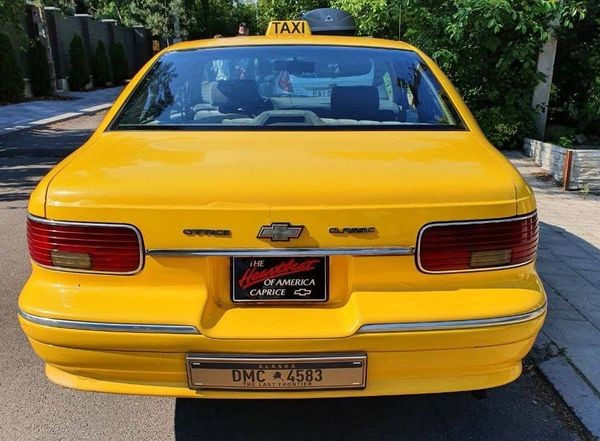 115 Chevrolet Caprice автомобиль желтое такси на съемки 3BVb