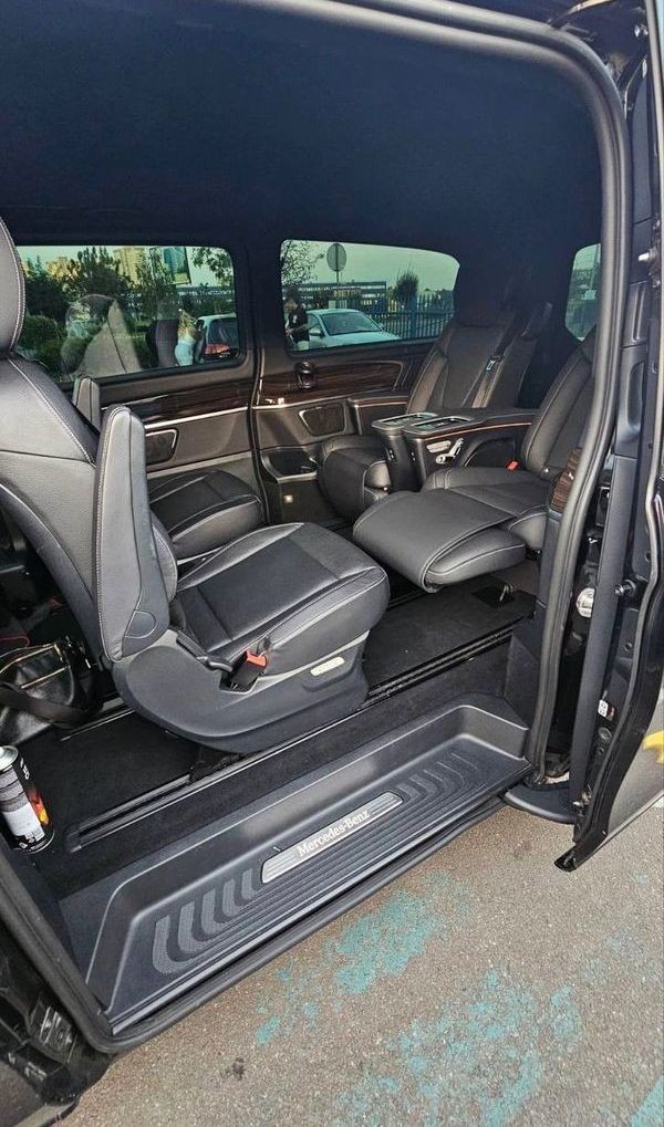444 Mercedes-Benz V-Class с водителем — трансфер EmeE