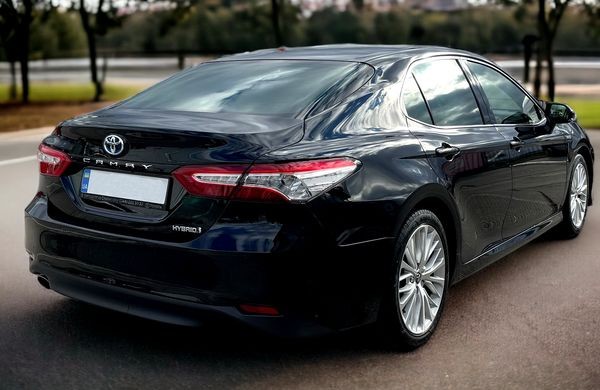 443 Toyota Camry 2025 без водителя 0mvX