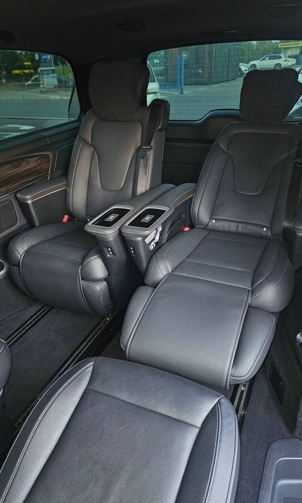 444 Mercedes-Benz V-Class с водителем — трансфер EmeE
