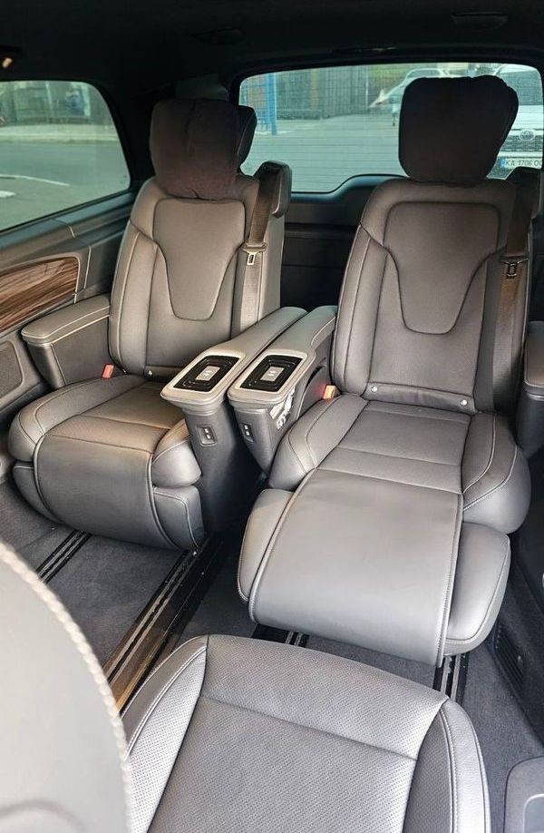 444 Mercedes-Benz V-Class с водителем — трансфер EmeE