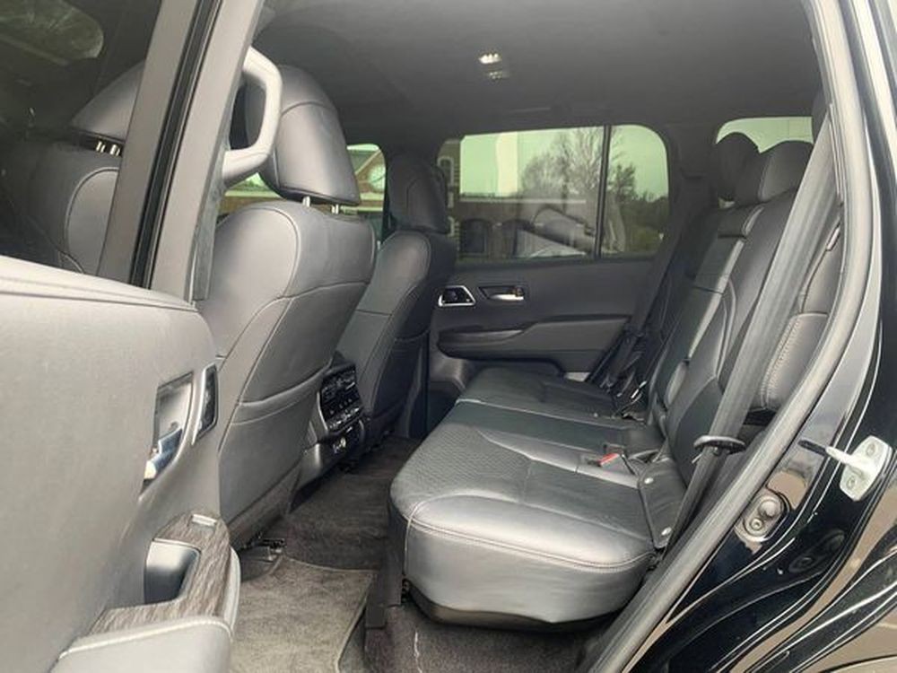 370 Toyota Land Cruiser 300 внедорожник авто на свадьбу kM6p
