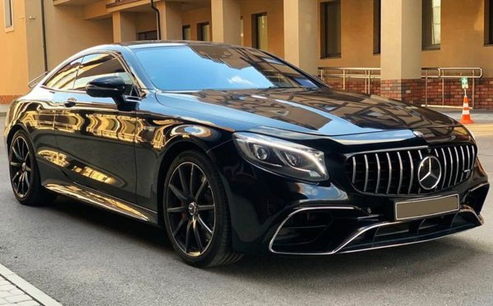 066 Mercedes-Benz W217 S560 AMG Coupe — без водителя eOeZ