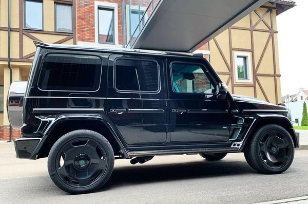 116 Mercedes-Benz G800 Brabus «Кубик» Tiffany с водителем и без jNym