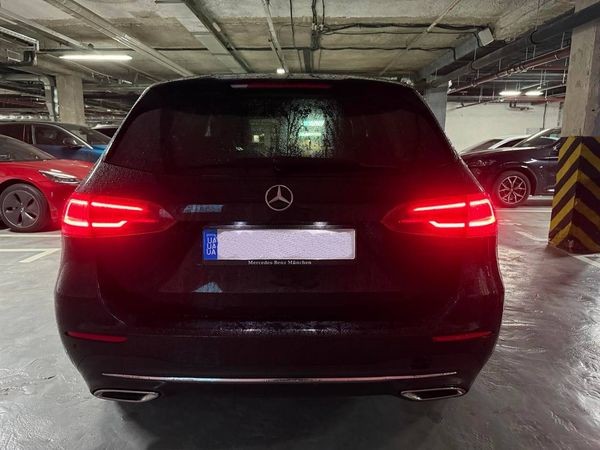 447 Внедорожник Mercedes-Benz B-class W247 на свадьбу yPmo