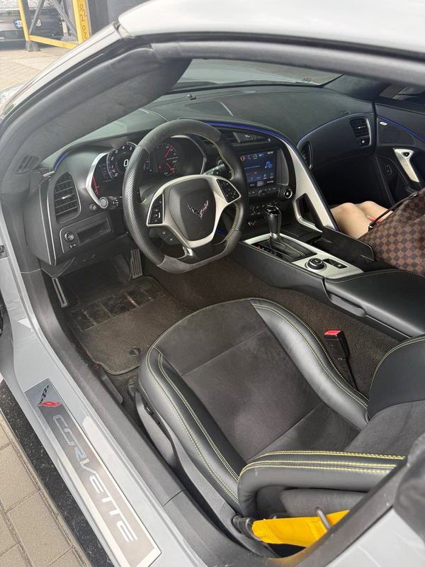 440 Кабриолет для фотосессии и съемки Chevrolet Corvette Targa gan8