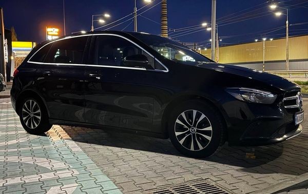 447 Внедорожник Mercedes-Benz B-class W247 на свадьбу yPmo
