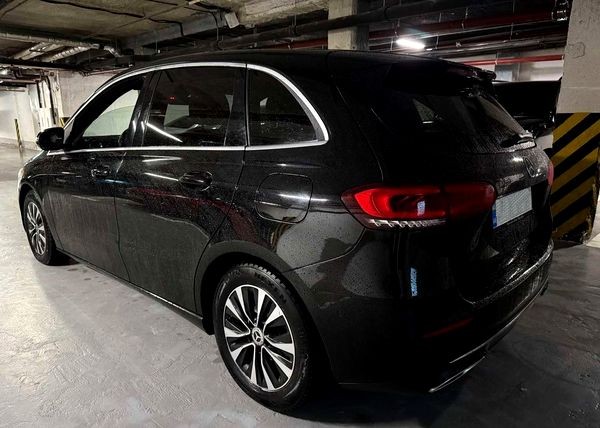 447 Внедорожник Mercedes-Benz B-class W247 на свадьбу yPmo
