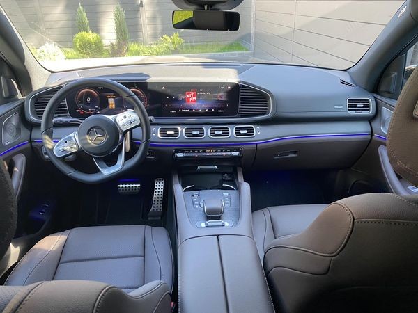 096  Внедорожник Mercedes-Benz GLS 350d НОВЫЙ без водителя D6Aa