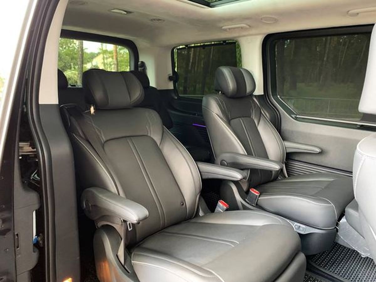053 Ммикроавтобус Hyundai Staria с водителем raqa