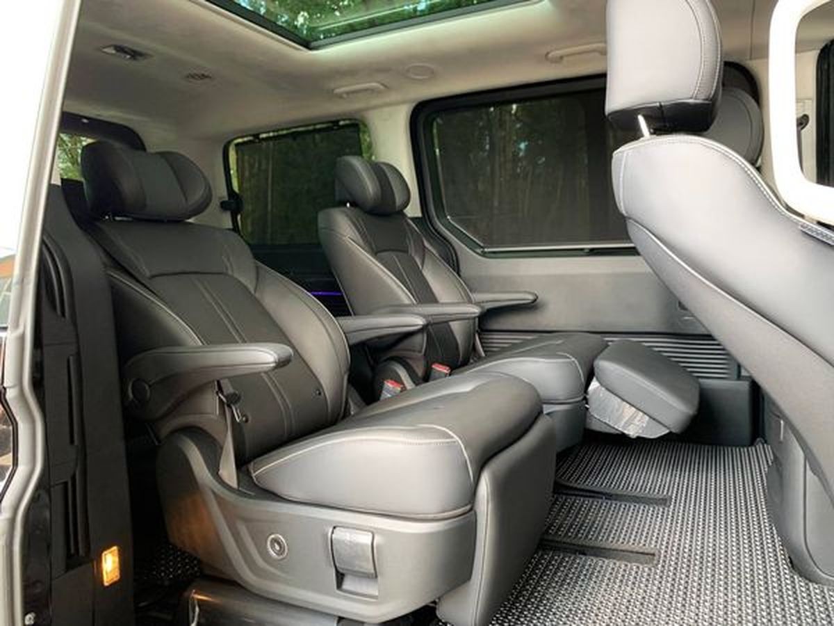 053 Микроавтобус Hyundai Staria без водителя paqe