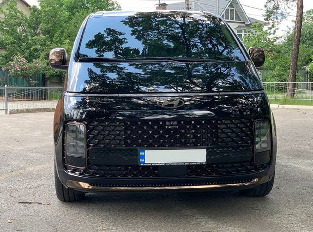 053 Микроавтобус Hyundai Staria без водителя paqe