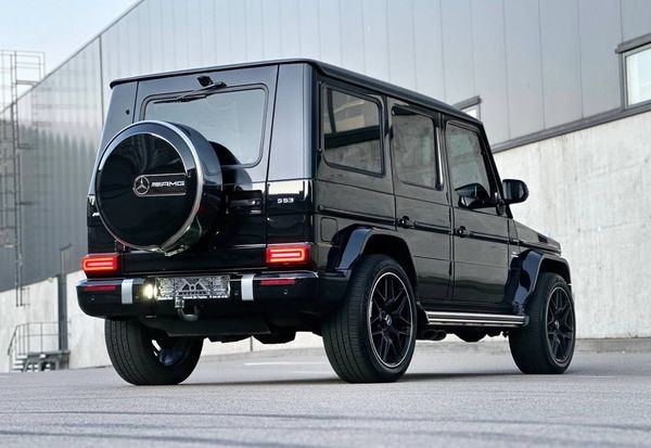 249 Джип Mercedes-Benz G63AMG 2016 кубик без водителя 28Ey